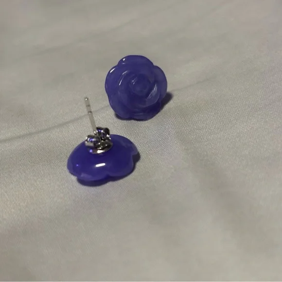 Rose Jade Stud Earrings. - Picture 2 of 7